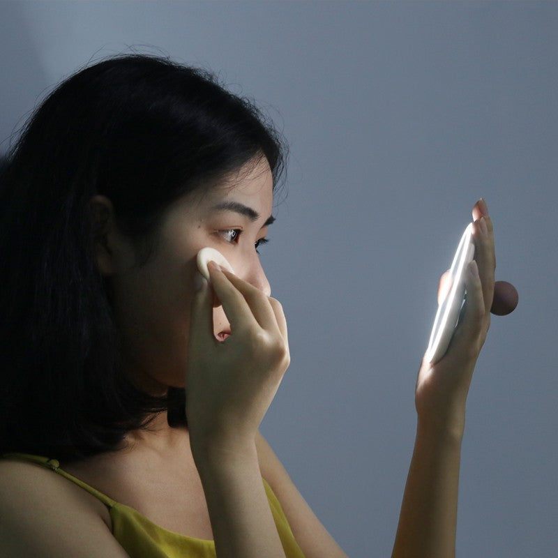 Muid Mini Q Handhold LED Makeup Mirror Pink