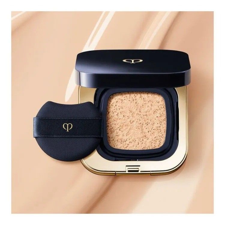 Cle de Peau Beaute Radiant Cushion Dewy Foundation #OC00