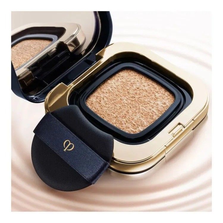 Cle de Peau Beaute Radiant Cushion Dewy Foundation #OC00