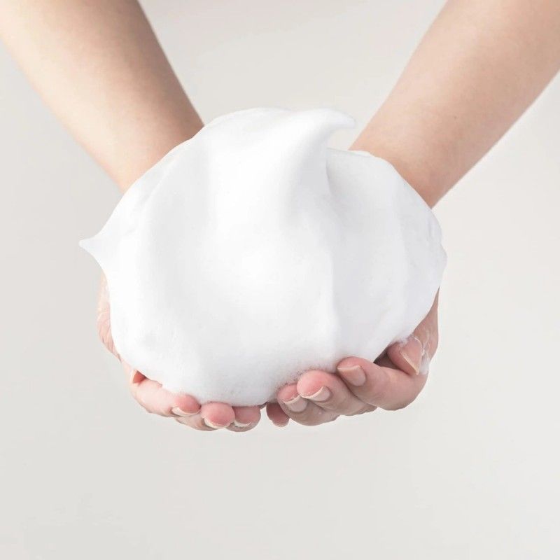 Sana Nameraka Honpo Soy Milk Isoflavone Foaming Cleanser 150g