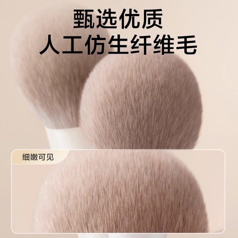 Oeiez Cloud Porcelain Foundation Brush #170 1pcs