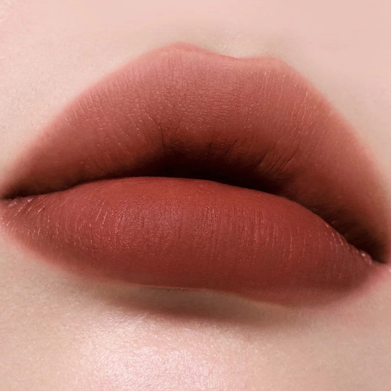 Joocyee Lightweight Non-Smudging Velvet Rouge #122 Umber Brown