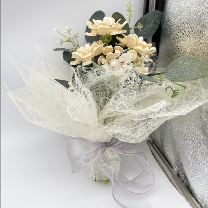 Jaki Flower Bouquet Building Name of Missing JK2683