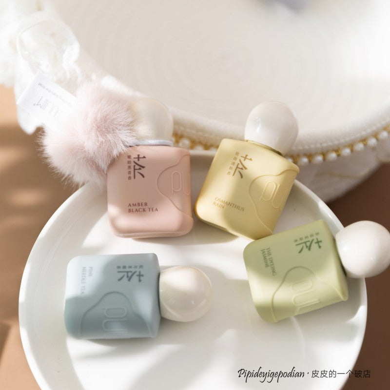 Puljim Perfumed Moisturizing Hand & Nail Cream Steamed With Amber 50g