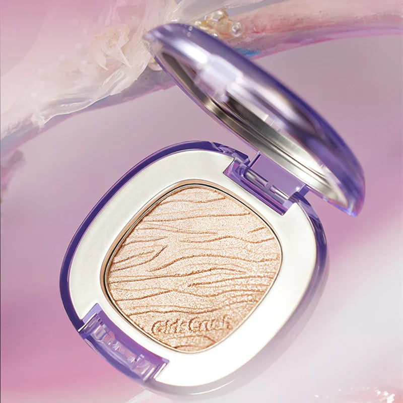 Girls Crush Pearlescent Highlighter #02 Champagne + Silver