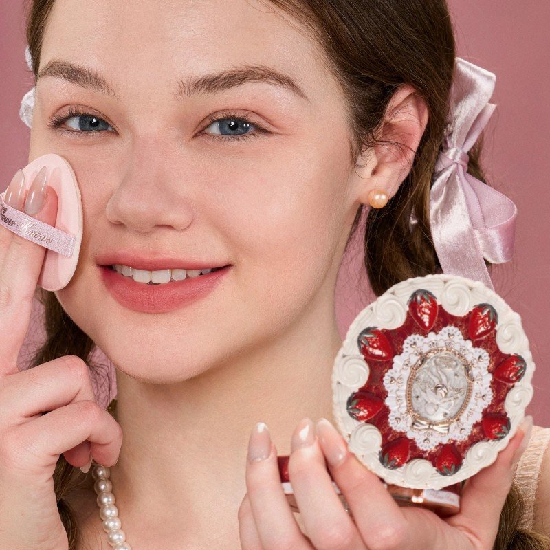 Flower Knows Strawberry Cupid Pressed Powder #02 Ivory Beige