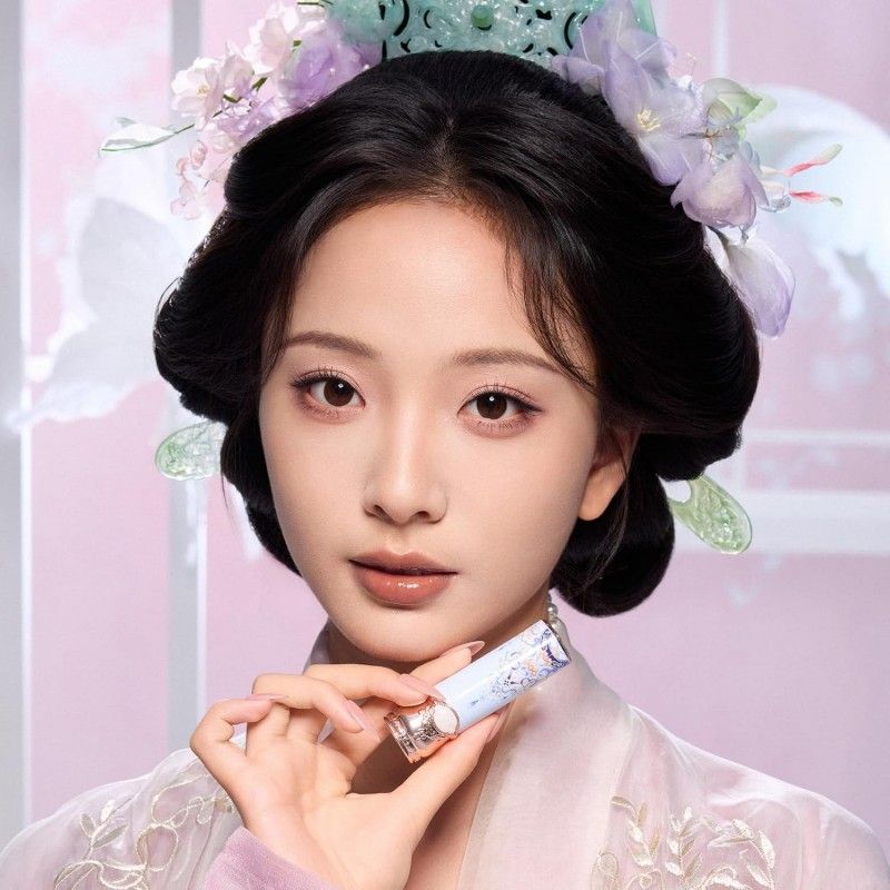 Flower Knows花知晓蝴蝶云肩固体唇釉#C02沉香