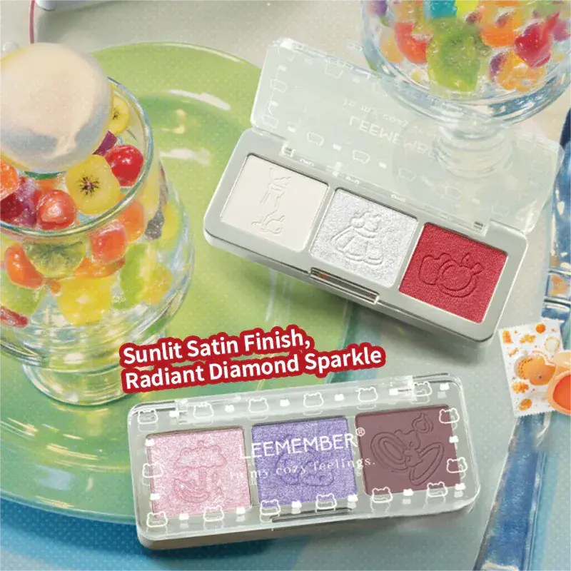 Leemember Petal Play Tri-color Eye Shadow #JM21 Red White
