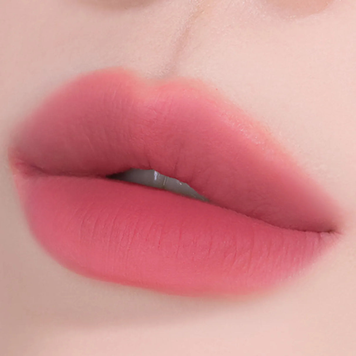 Clio Volumate Blur Tint #102 Bouncy Berry