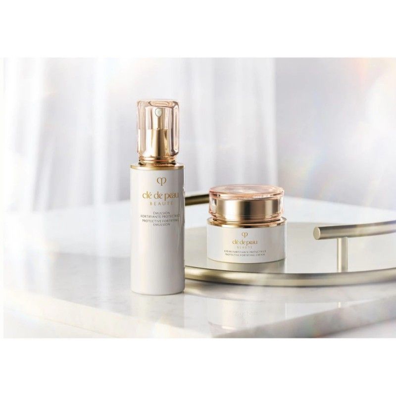 Cle de Peau Beaute Protective Fortifying Cream SPF25 50g