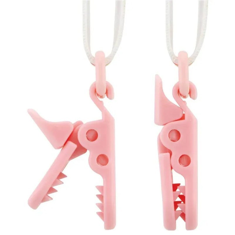 Skater 2-Way Blanket Holder Clip Set Hello Kitty Forest Friend