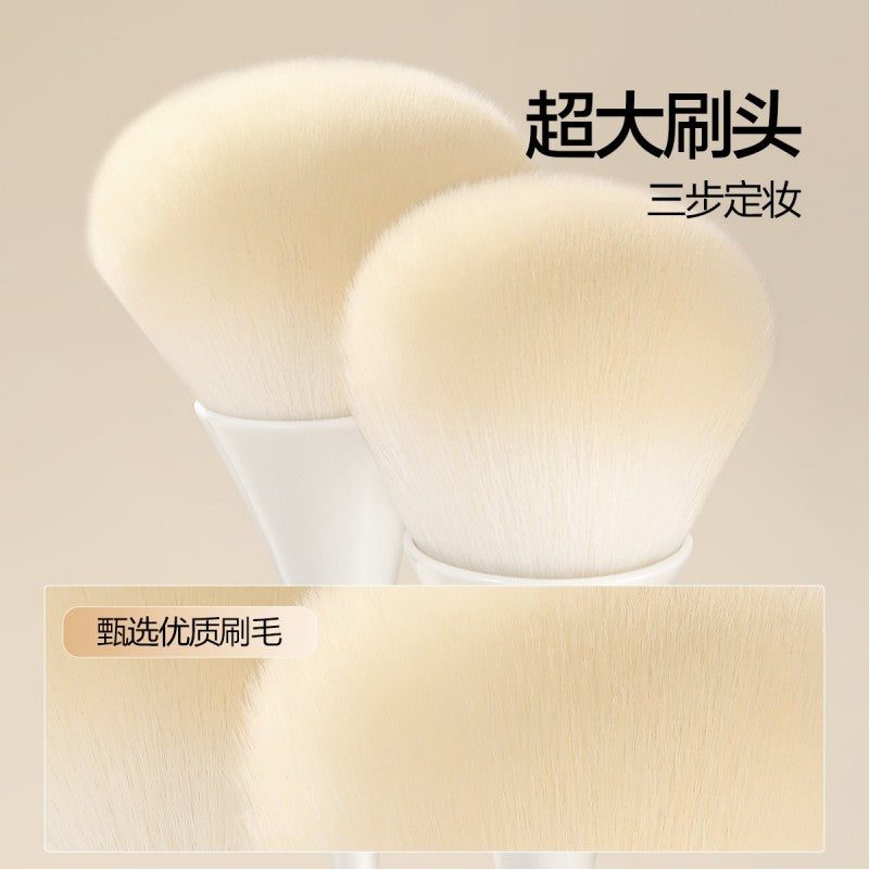 Oeiez Small Waist Contour Brush 1pcs