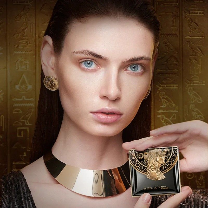 Zeesea The British Museum Oil Control Matte Pressed Powder #AM01 IVORY SKIN
