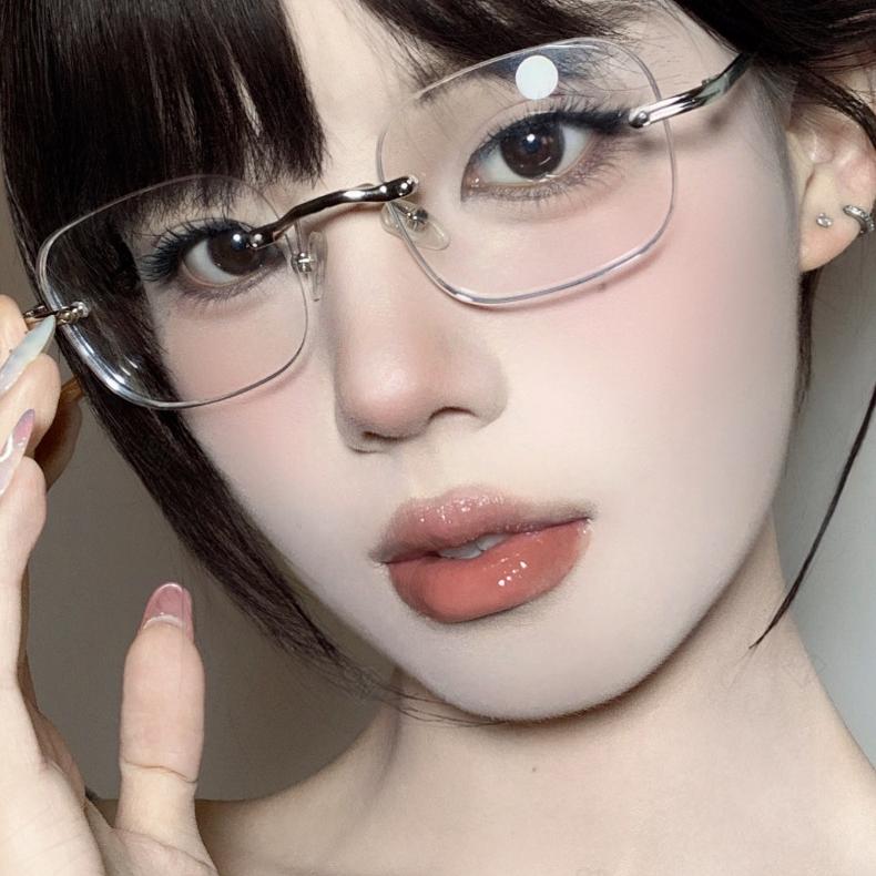 Dezone Hydrating Lip Gloss #RB04 Light Rain Apricot Blossom