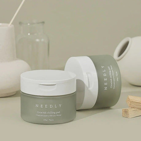 Needly妮德丽积雪草舒缓棉片清洁保湿修护绿罐 70片