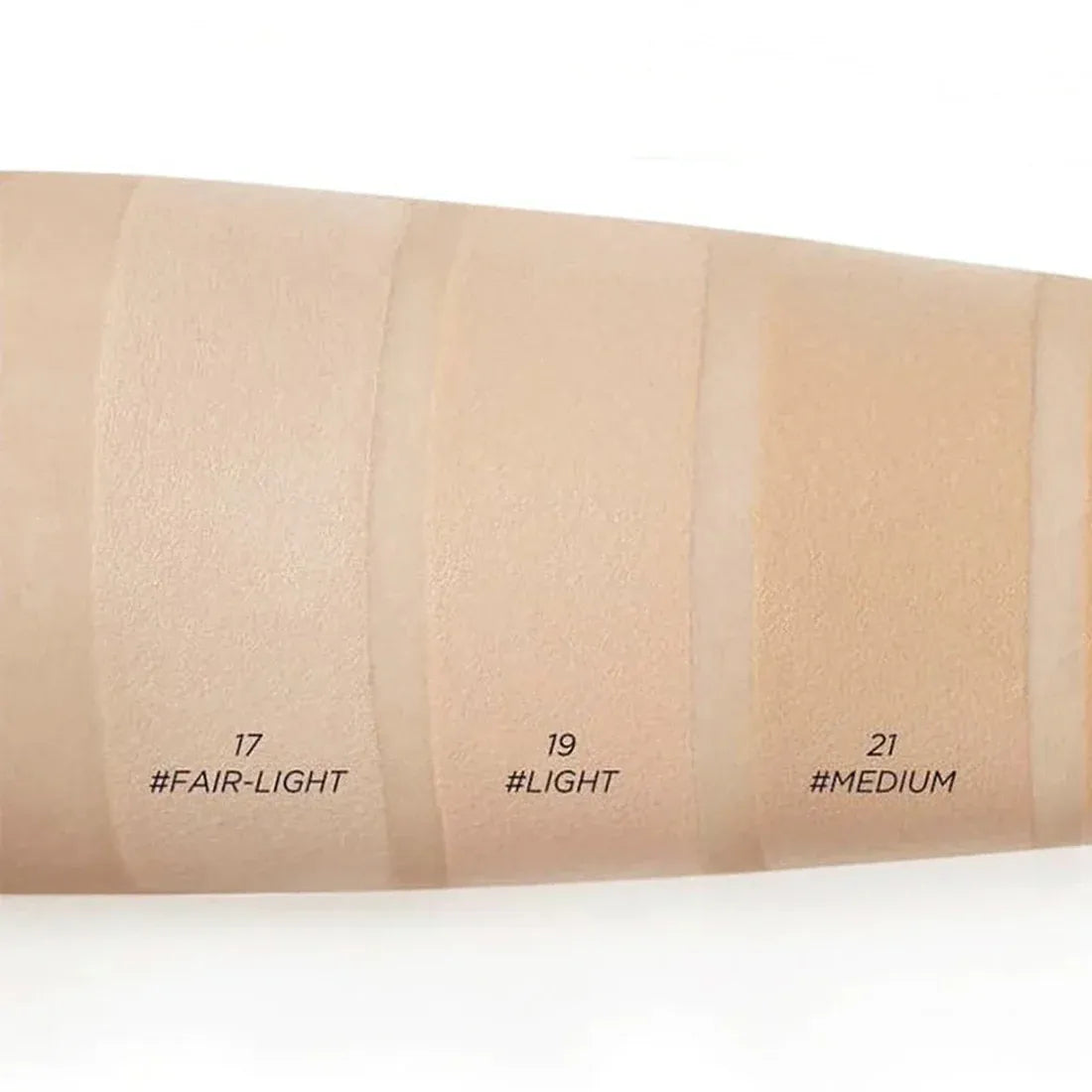Jung Saem Mool Essential Skin Nuder Cushion #17 Fair Light