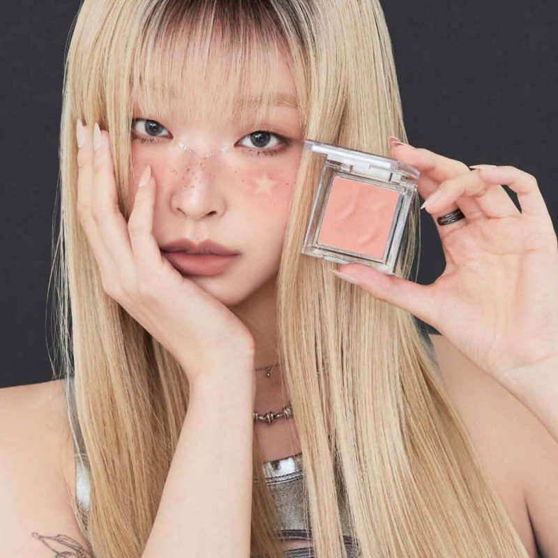 About Tone Fluffy Wear Blusher #02 Bashful Pink