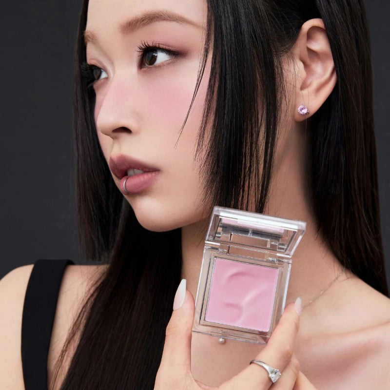 About Tone TONE Fluffy Wear Blusher #06 Mood Lavender